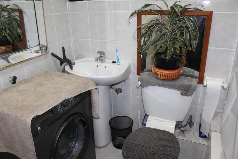 1 Bedroom Property for Sale in Avondale Western Cape